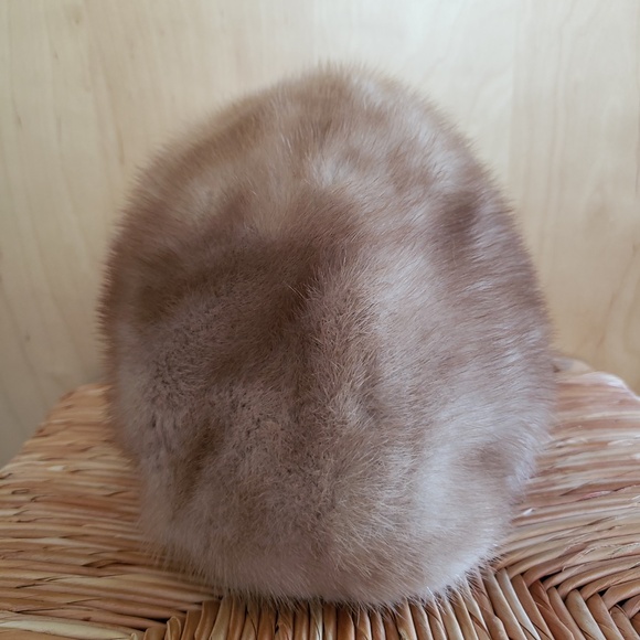 VINTAGE Fur Hat! main image 5